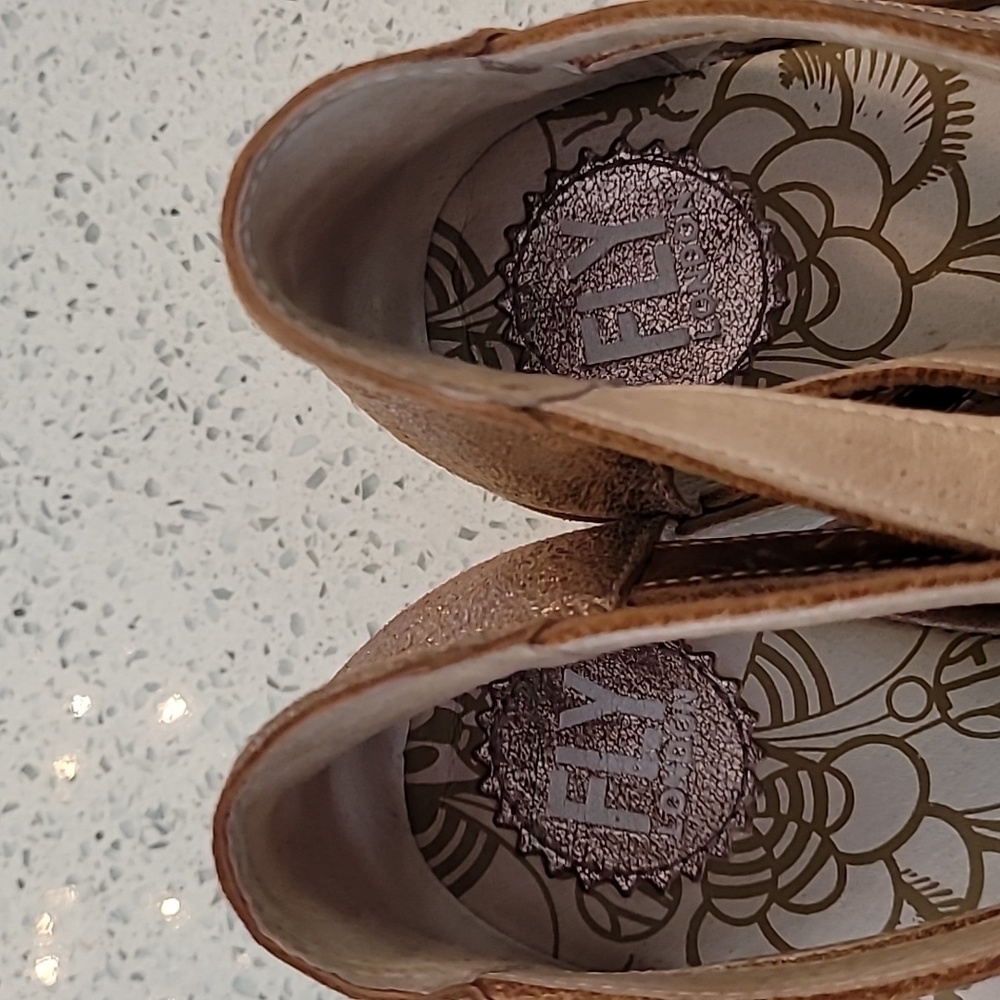 Fly London bronze sandals 9.5 - 10 . - Picture 8 of 12
